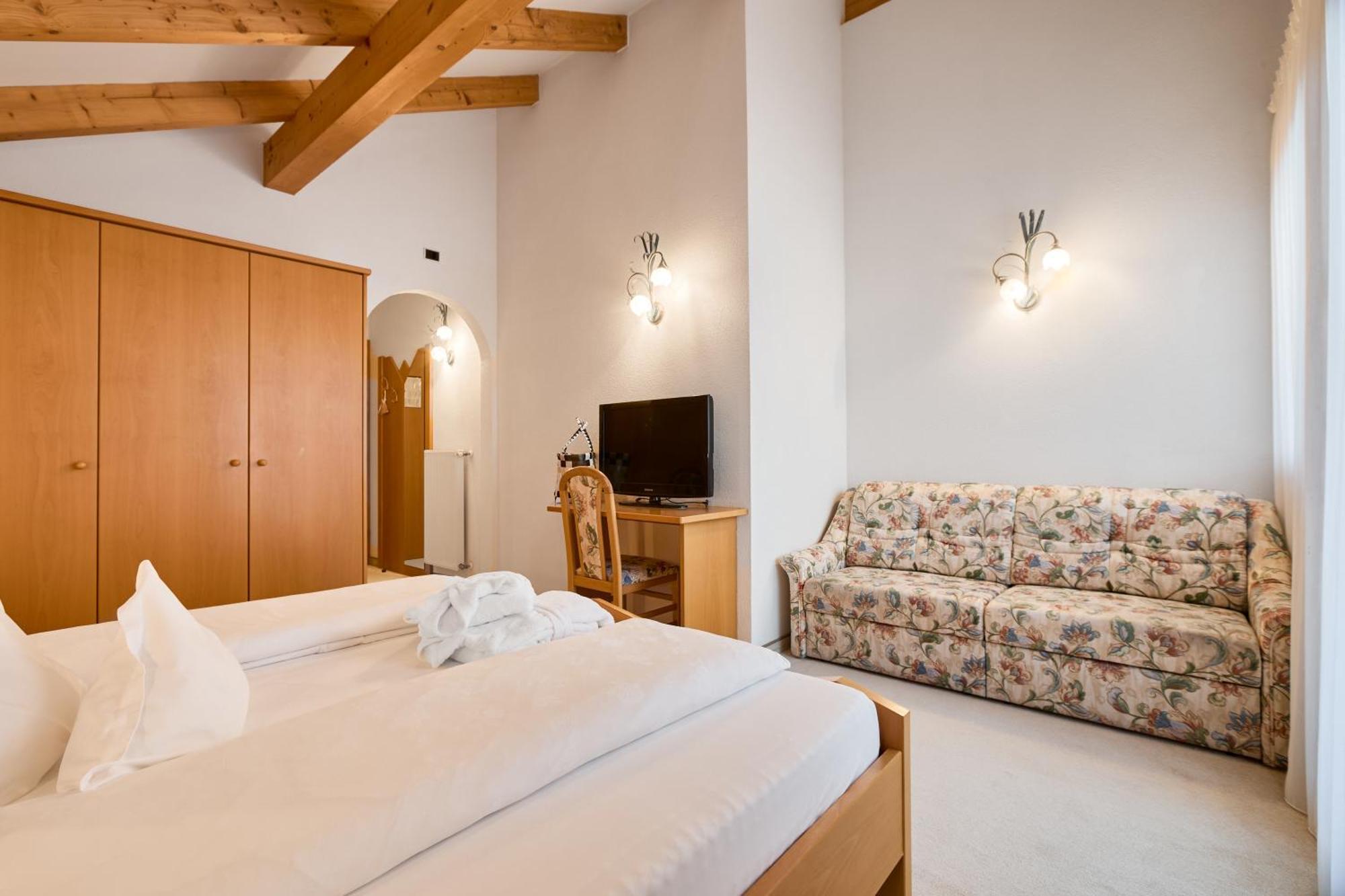 Berghotel Racines Εξωτερικό φωτογραφία