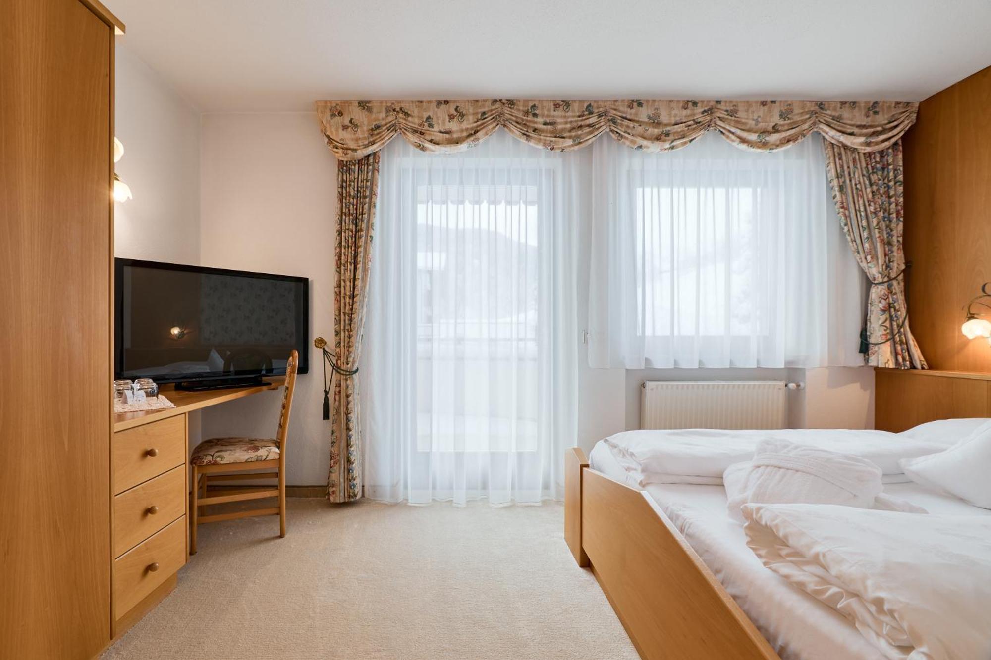 Berghotel Racines Εξωτερικό φωτογραφία